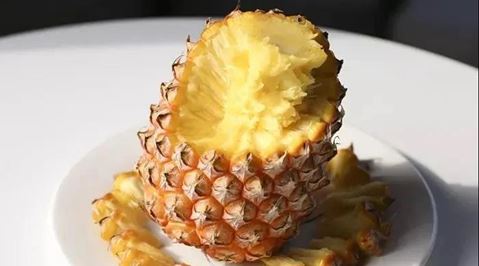 Effaith Bromelain ar Briodweddau Ffisiocemegol a Strwythur Chops Porc ailgyfa...